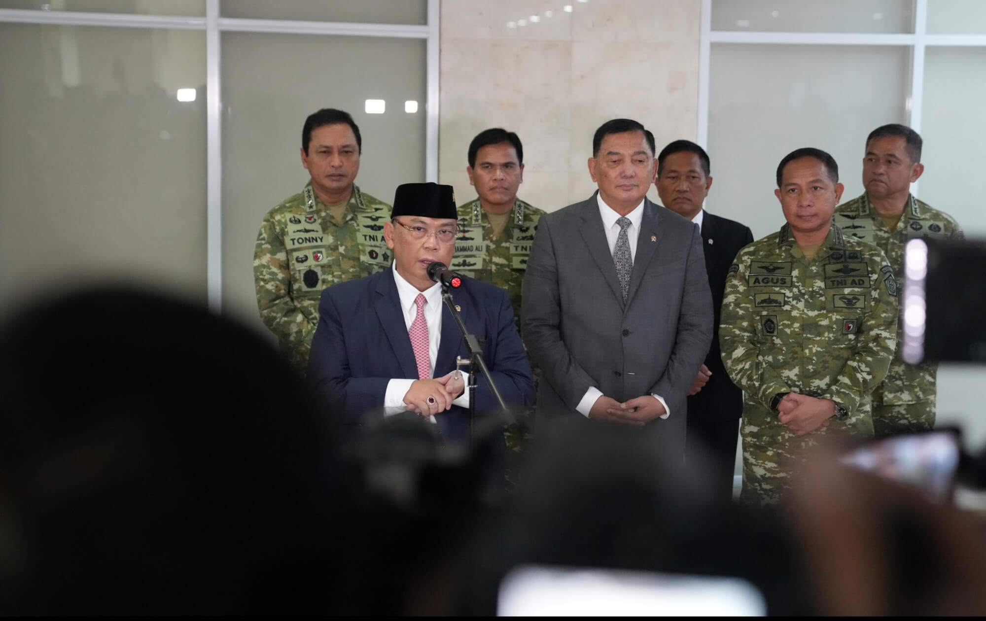 Ketua Komisi I DPR RI Utut Adianto. Komisi I DPR melakukan rapat tertutup bersama Menteri Pertahanan Sjafrie Sjamsoeddin dan Panglima TNI di Senayan. Foto : Kemhan.go.id
