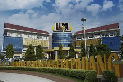 KAMPUS: Inilah kampus Universitas Negeri Padang tempat dua orang tertembak peluru nyasar. (Sumber: dok UNP)
