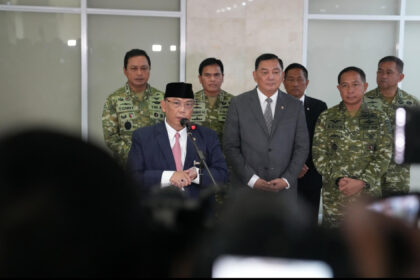 Ketua Komisi I DPR RI Utut Adianto. Komisi I DPR melakukan rapat tertutup bersama Menteri Pertahanan Sjafrie Sjamsoeddin dan Panglima TNI di Senayan. Foto : Kemhan.go.id
