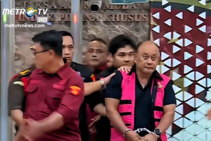 Dadan Hindayana ditangkap petugas Kejagung (Sumber: metrotv)
